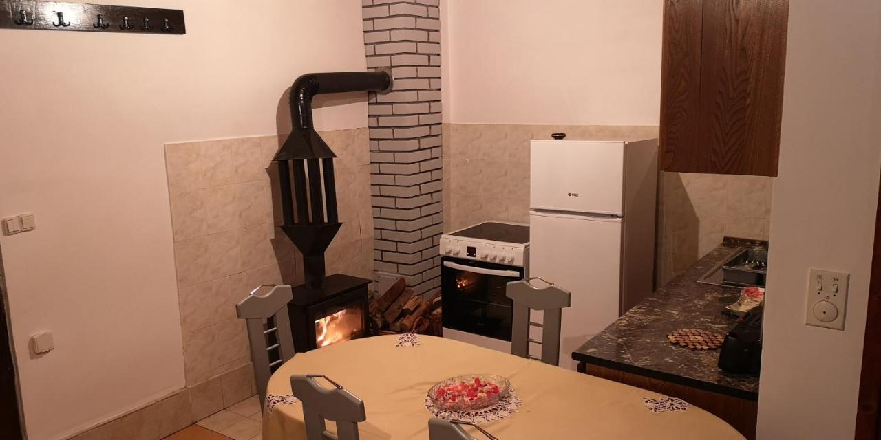 Vikendica Na Sokolini Villa Gornja Koprivna Exterior foto
